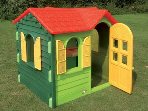 Как построить детский домик самостоятельно
