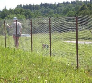 Монтаж забора из сетки Рабица Монтаж забора из сетки