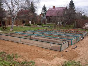 Разновидности пластиковых ограждений Как украсить грядки из пластиковых бордюров